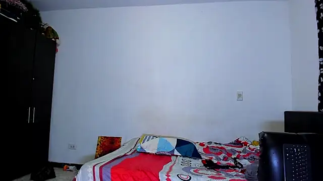 Snapshot of ares_sexxx chatting on 10/03/25, 12:24 ares sexxx online show from 10/03/25, 12:24