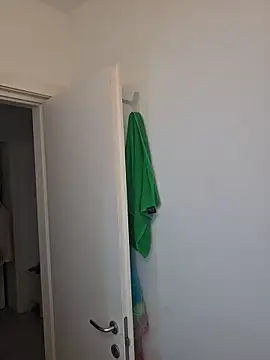 Snapshot of Domixdyva chatting on 10/29/25, 01:08 Domixdyva online show from 10/29/25, 01:08