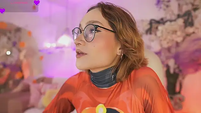 Snapshot of DalahiaRush chatting on 10/28/25, 07:05 DalahiaRush online show from 10/28/25, 07:05