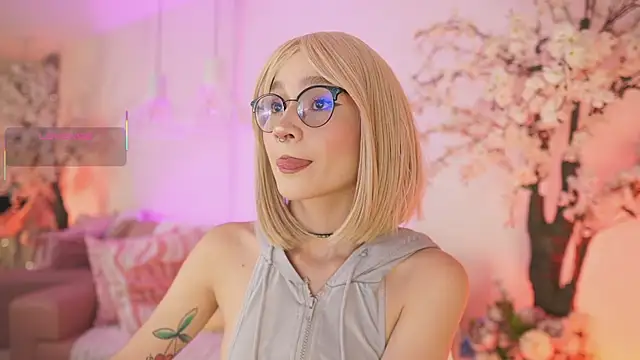 Snapshot of DalahiaRush chatting on 11/13/25, 07:02 DalahiaRush online show from 11/13/25, 07:02