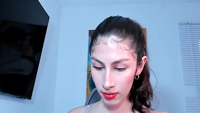 Snapshot of valeria_gonzales_ chatting on 12/06/24, 09:35 valeria gonzales online show from 12/06/24, 09:35