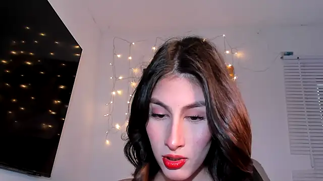 Snapshot of valeria_gonzales_ chatting on 01/03/25, 09:26 valeria gonzales online show from 01/03/25, 09:26