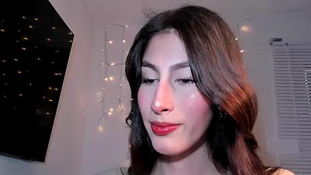 Snapshot of valeria_gonzales_ chatting on 01/14/25, 10:23 valeria gonzales online show from 01/14/25, 10:23