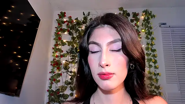 Snapshot of valeria_gonzales_ chatting on 01/30/25, 12:18 valeria gonzales online show from 01/30/25, 12:18