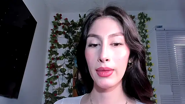 Snapshot of valeria_gonzales_ chatting on 02/03/25, 09:07 valeria gonzales online show from 02/03/25, 09:07