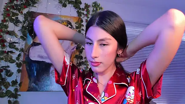 Snapshot of valeria_gonzales_ chatting on 02/05/25, 08:25 valeria gonzales online show from 02/05/25, 08:25