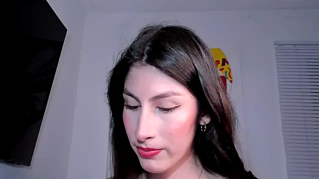 Snapshot of valeria_gonzales_ chatting on 03/06/25, 01:27 valeria gonzales online show from 03/06/25, 01:27