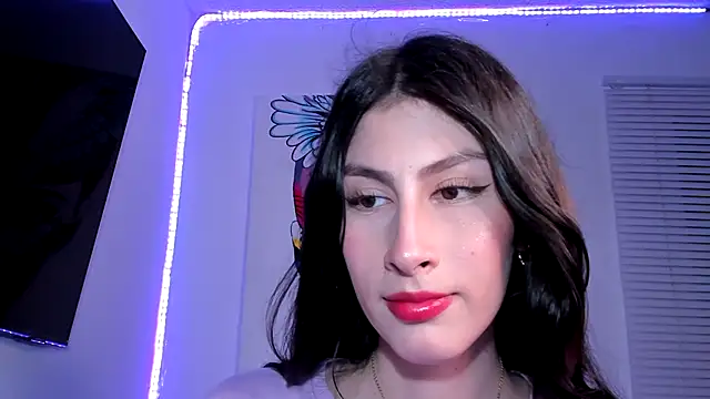 Snapshot of valeria_gonzales_ chatting on 03/20/25, 12:51 valeria gonzales online show from 03/20/25, 12:51