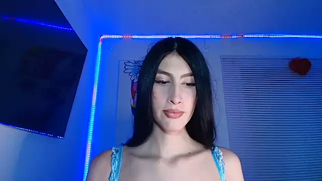 Snapshot of valeria_gonzales_ chatting on 11/11/25, 11:05 valeria gonzales online show from 11/11/25, 11:05