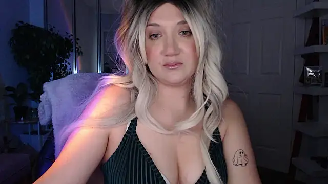 Snapshot of GoddessEmmy chatting on 03/15/26, 03:12 GoddessEmmy online show from 03/15/26, 03:12