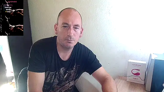 Snapshot of Johan___Barker chatting on 11/13/25, 11:42 Johan Barker online show from 11/13/25, 11:42