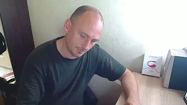 Snapshot of Johan___Barker chatting on 11/16/25, 01:06 Johan Barker online show from 11/16/25, 01:06