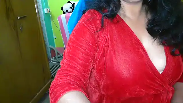 Snapshot of Anushka_21 chatting on 12/19/24, 01:18 Anushka 21 online show from 12/19/24, 01:18