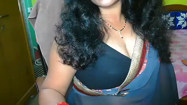 Snapshot of Anushka_21 chatting on 12/21/24, 07:27 Anushka 21 online show from 12/21/24, 07:27