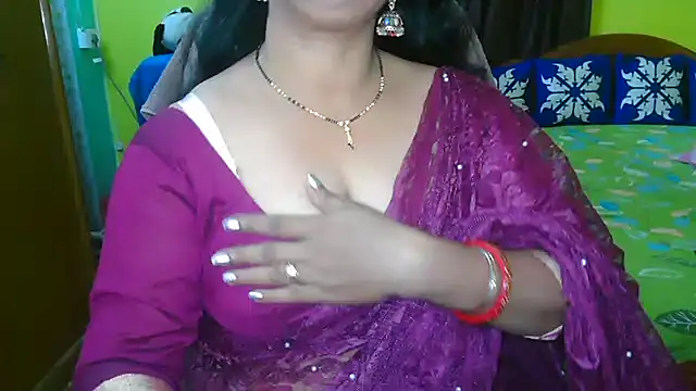 Snapshot of Anushka_21 chatting on 03/15/25, 02:03 Anushka 21 online show from 03/15/25, 02:03