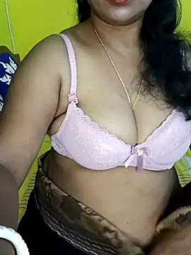 Snapshot of Anushka_21 chatting on 09/10/25, 05:46 Anushka 21 online show from 09/10/25, 05:46