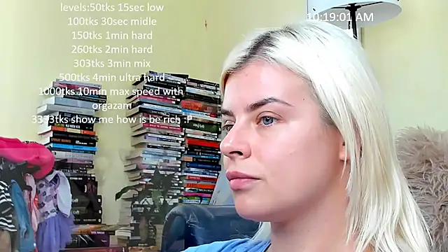 queenofthenighttt online show from 11/19/25, 09:20