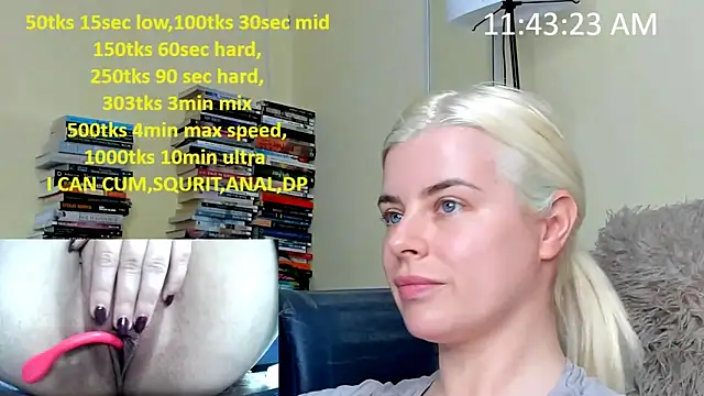 Snapshot of queenofthenighttt chatting on 03/15/26, 10:43 queenofthenighttt online show from 03/15/26, 10:43