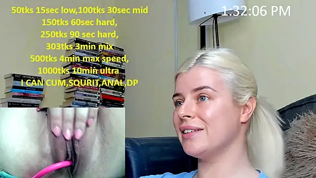 Snapshot of queenofthenighttt chatting on 03/29/26, 11:32 queenofthenighttt online show from 03/29/26, 11:32