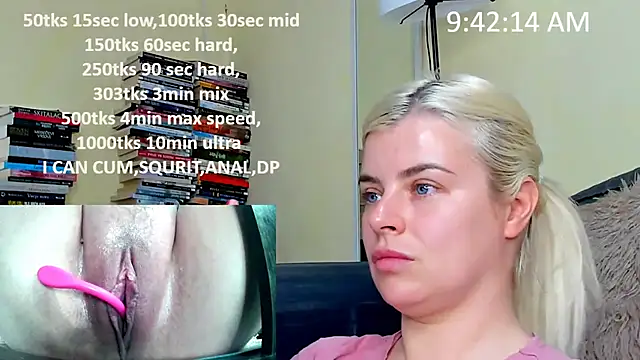 Snapshot of queenofthenighttt chatting on 04/07/26, 07:42 queenofthenighttt online show from 04/07/26, 07:42