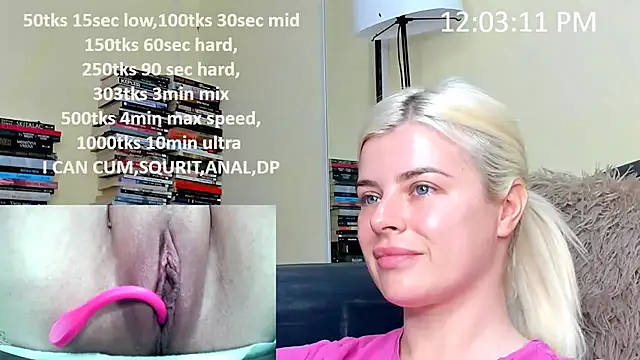 Snapshot of queenofthenighttt chatting on 04/08/26, 10:04 queenofthenighttt online show from 04/08/26, 10:04