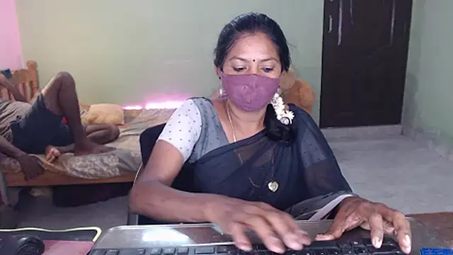 Snapshot of Novapol chatting on 05/01/26, 01:48 Novapol online show from 05/01/26, 01:48