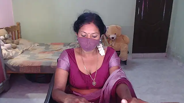 Snapshot of Novapol chatting on 06/14/26, 05:59 Novapol online show from 06/14/26, 05:59