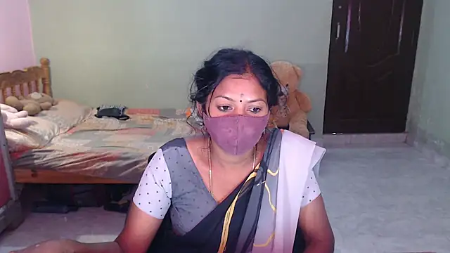 Snapshot of Novapol chatting on 06/18/26, 01:59 Novapol online show from 06/18/26, 01:59