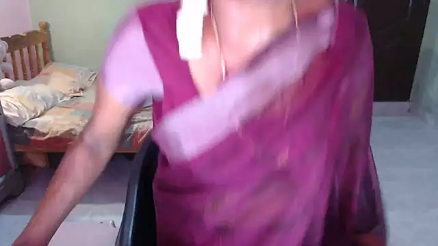 Snapshot of Novapol chatting on 06/27/26, 01:28 Novapol online show from 06/27/26, 01:28