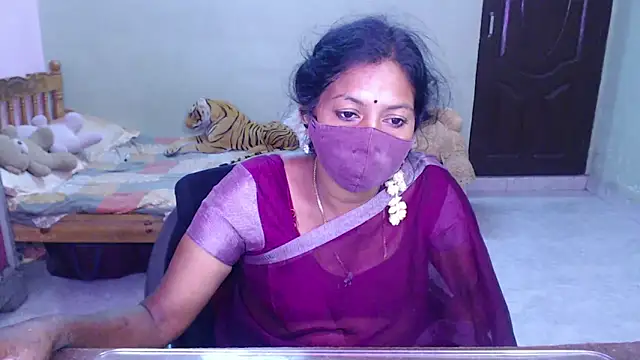 Snapshot of Novapol chatting on 07/05/26, 06:15 Novapol online show from 07/05/26, 06:15