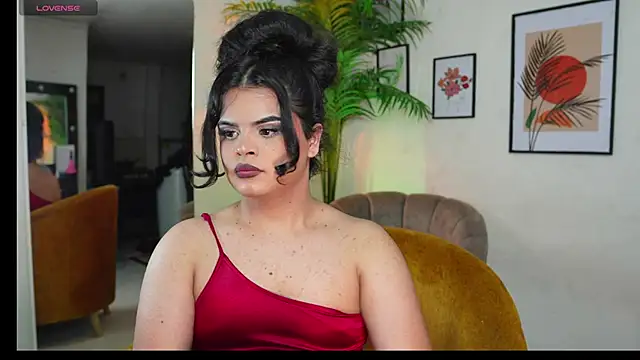 Snapshot of artechloe chatting on 03/13/25, 09:37 artechloe online show from 03/13/25, 09:37