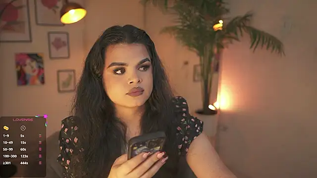 Snapshot of artechloe chatting on 01/15/26, 01:05 artechloe online show from 01/15/26, 01:05