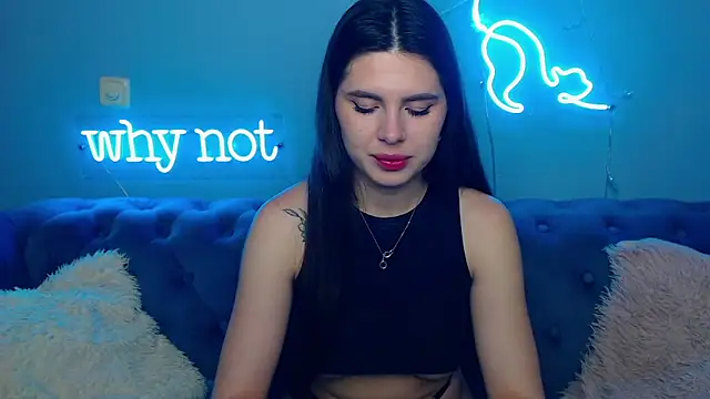 Snapshot of ViollinaLove chatting on 02/13/26, 05:47 ViollinaLove online show from 02/13/26, 05:47