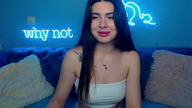 Snapshot of ViollinaLove chatting on 02/14/26, 05:37 ViollinaLove online show from 02/14/26, 05:37