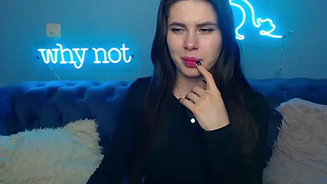 Snapshot of ViollinaLove chatting on 02/21/26, 05:47 ViollinaLove online show from 02/21/26, 05:47