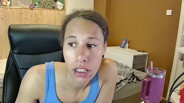 Snapshot of AaliyahHarris chatting on 04/18/26, 07:07 AaliyahHarris online show from 04/18/26, 07:07