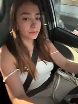 Snapshot of Hall_16 chatting on 11/11/25, 09:26 Hall 16 online show from 11/11/25, 09:26