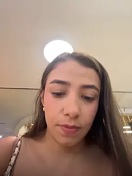 Snapshot of Hall_16 chatting on 12/02/25, 08:15 Hall 16 online show from 12/02/25, 08:15