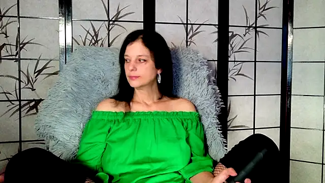  Sweetlonglips  online show from 12/15/25, 06:28