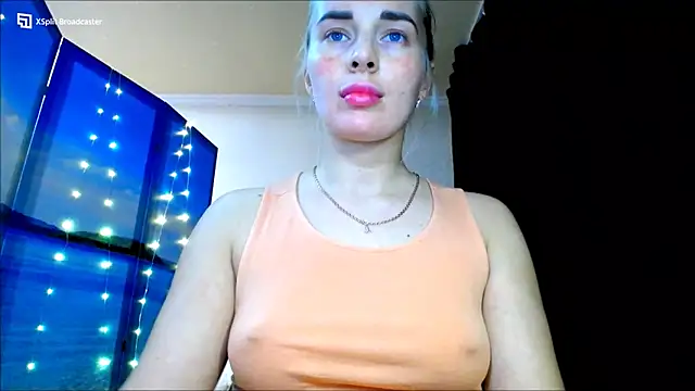 Snapshot of miaa_sunn chatting on 12/17/24, 11:27 miaa sunn online show from 12/17/24, 11:27