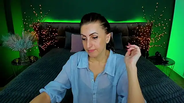 Rebecca Diamond online show from 01/30/25, 03:19