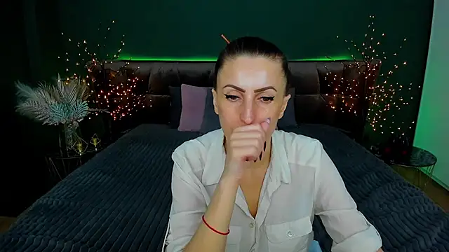 Rebecca Diamond online show from 02/17/25, 09:35