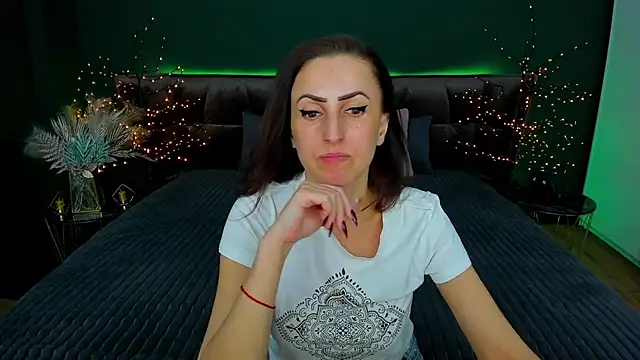 Rebecca Diamond online show from 02/27/25, 09:32