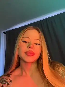 curchez  online show from 12/25/24, 09:00