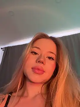 curchez  online show from 01/18/25, 08:30