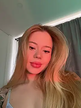 curchez  online show from 02/01/25, 08:26