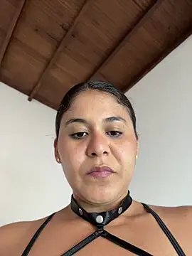 Snapshot of pleasureMyAss- chatting on 07/22/26, 06:11 pleasureMyAss- online show from 07/22/26, 06:11