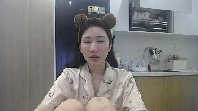 Asiagirll online show from 05/16/26, 10:47