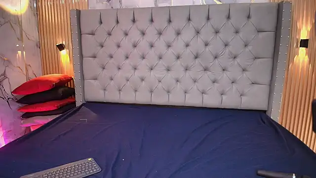 Eva MilfF online show from 04/01/26, 01:01