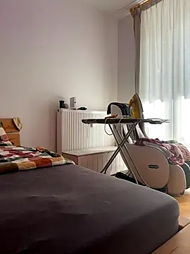 Pia July  online show from 09/16/25, 12:28